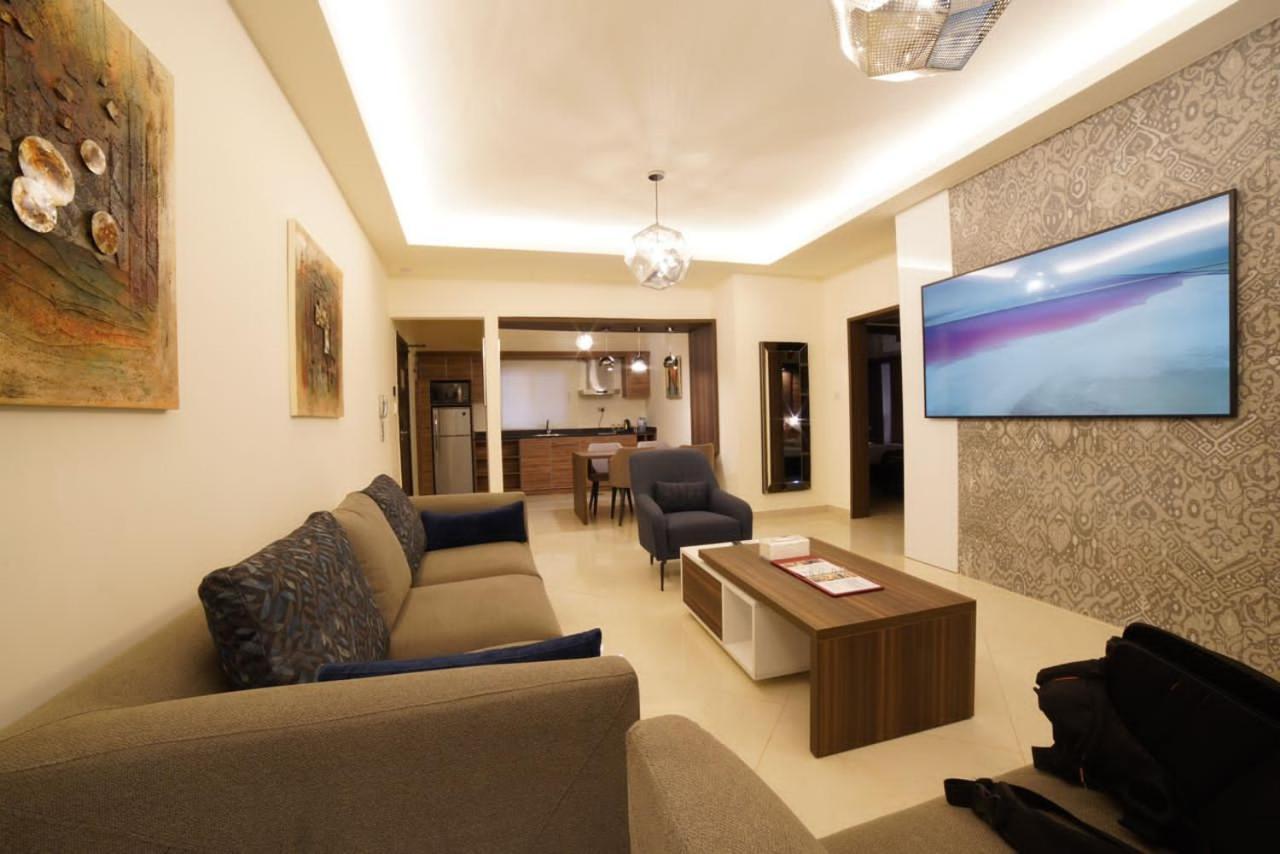 Home Suites Boutique Hotel Freetown Exterior photo