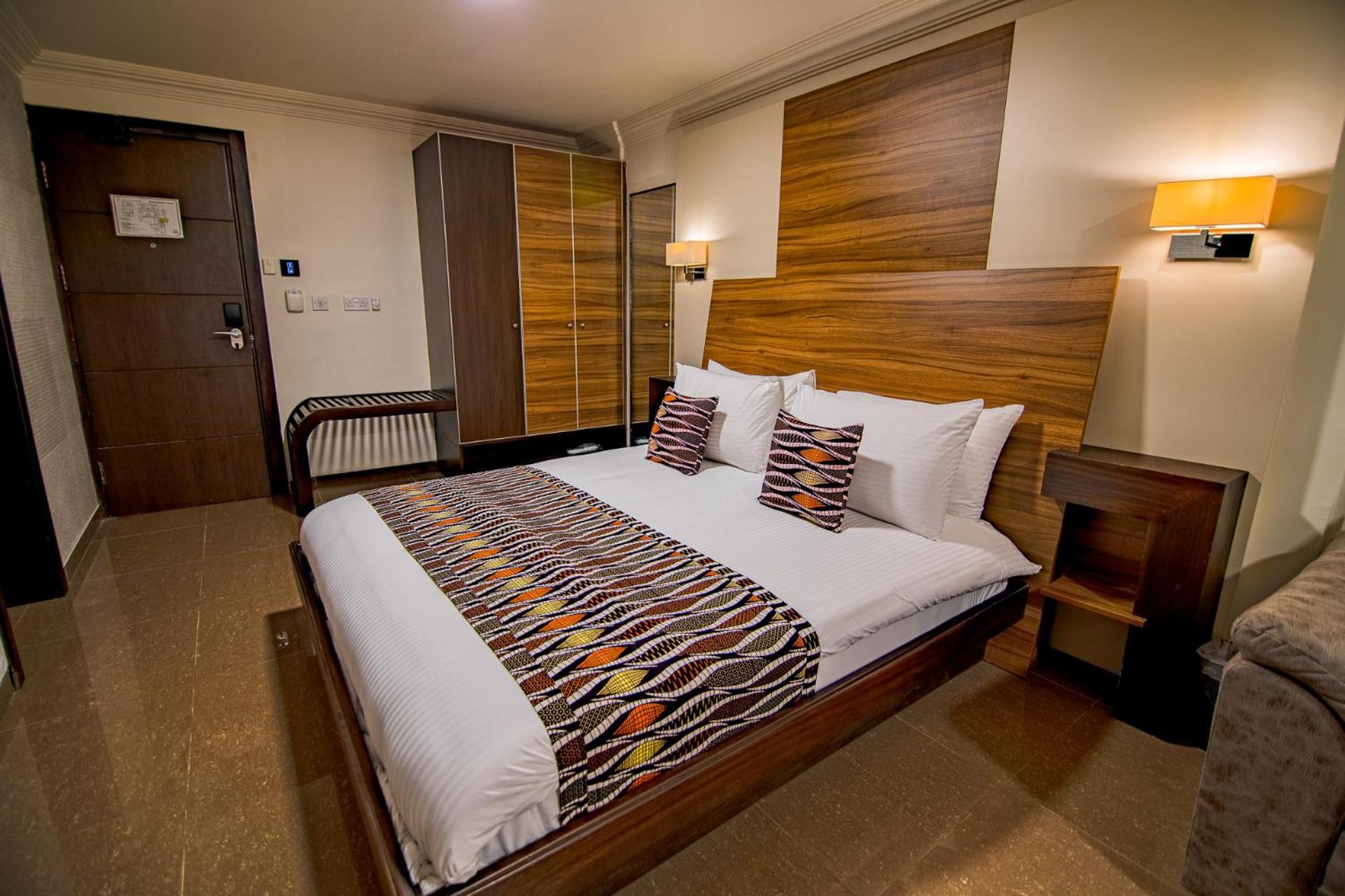 Home Suites Boutique Hotel Freetown Exterior photo