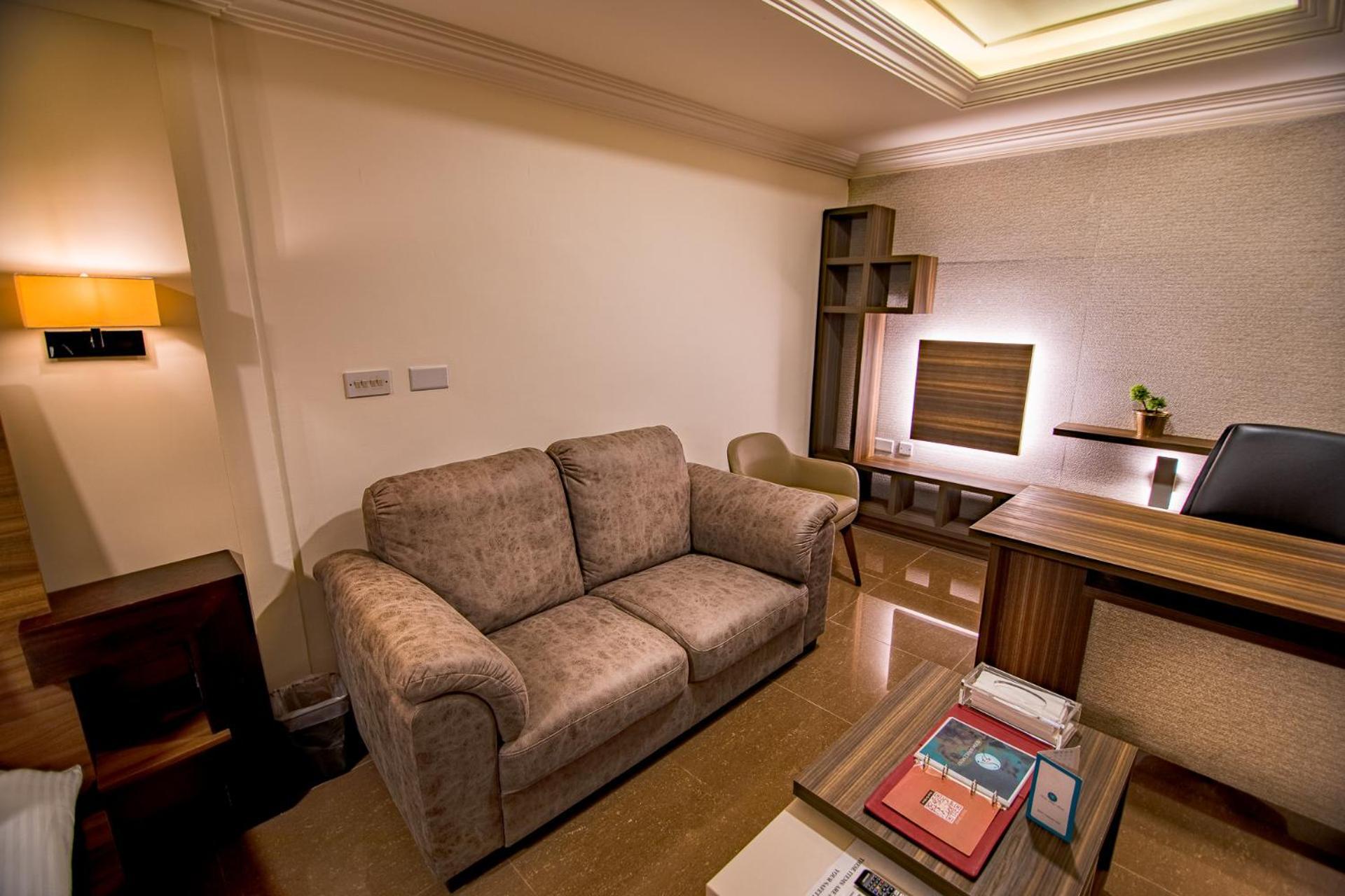 Home Suites Boutique Hotel Freetown Exterior photo