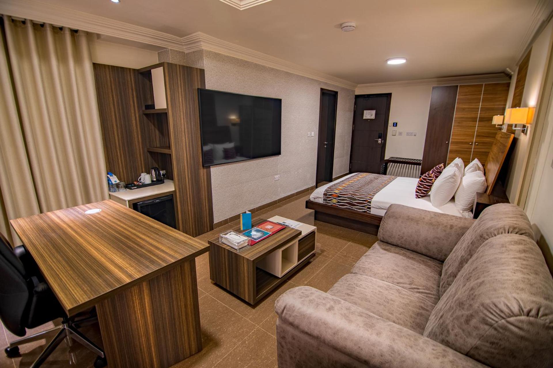 Home Suites Boutique Hotel Freetown Exterior photo