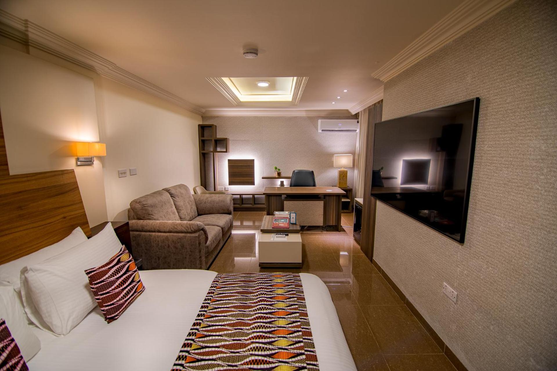 Home Suites Boutique Hotel Freetown Exterior photo